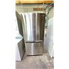 Image 1 : SAMSUNG STAINLESS STEEL 32"W BOTTOM FREEZER REFRIGERATOR
