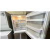 Image 2 : SAMSUNG STAINLESS STEEL 32"W BOTTOM FREEZER REFRIGERATOR