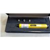 Image 4 : LASER LEVEL IN CASE WITH 2 FOLDING MEASURING STICKS