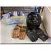Image 3 : MOTORCYCLE HELMET, GLOVES, MICROFIBER CLOTHS AND MORE