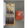 Image 2 : FIVE NEW SETS OF PALETTE KNIVES AND MIXING PLATES RETAIL $100