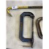 Image 3 : 2 C CLAMPS SLEDGE HAMMER AND PRY BAR