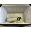 Image 2 : TITAN ZIPPERLESS COLD LOCK COOLER WITH THERMAL FLASK WATER BOTTLE