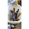 Image 4 : BIN OF HAMMERS AND SAWS WITH CRATE OF DRILL BITS, MAKITA DRILL WITH CHARGER, DRILL ATTACHMENT AND SH