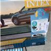 Image 2 : INTEX QUEEN SIZE 10 IN HIGH HIGH INFLATABLE AIR BED