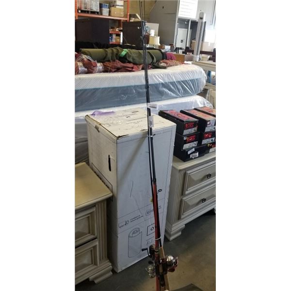5 FISHING RODS WITH REELS