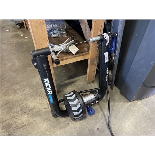 WAHOO BIKE TRAINER