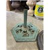Image 3 : 2 UMBRELLA STANDS