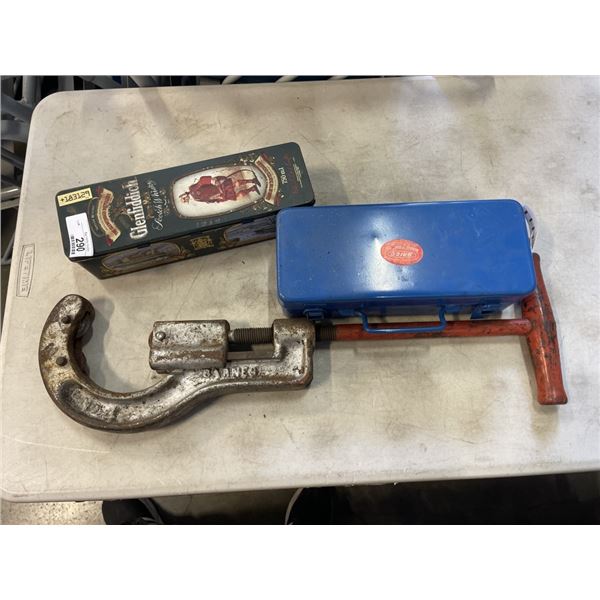 PIPE THREADER, LARGE CUTTER  AND TIN OF DEBURRING BITS