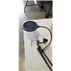 Image 5 : 3 NEW MICROPHONE STANDS