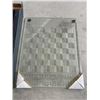 Image 3 : NEW GLASS CHESS SET