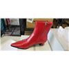 Image 4 : 5 PAIRS OF WOMENS BOOTS, SIZE 7 AND 7.5