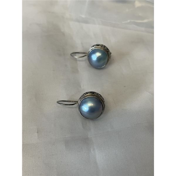 VINTAGE 925 STERLING SILVER W/ MABE PEARLS PAIR OF EARRINGS