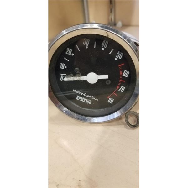 HARLEY DAVIDSON TACHOMETER