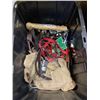 Image 2 : TOTE OF HORSE TACK