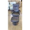 Image 1 : BLACK 2PC RECLINER WITH FOOT STOOL