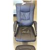 Image 2 : BLACK 2PC RECLINER WITH FOOT STOOL