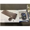 Image 3 : INSIGNIA WIRELESS KEYBOARD AND MOUSE COMBO