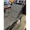 Image 2 : PATIO SUN LOUNGER WITH CUSHION AND SIDE TABLE