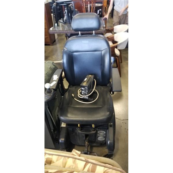 SHOPRIDER NAVIGATOR WITH CHAGER AND MANUAL, TESTED WORKING