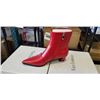 Image 2 : 6 PAIRS OF WOMENS BOOTS, SIZE 6 AND 6.5