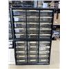Image 2 : PLASTIC ORGANIZERS WITH CONTENTS
