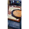 Image 1 : 3 IN 1 CROKINOLE BOARD