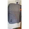 Image 2 : PKG SPADINA MESSANGER LAPTOP BAG AND WRIST REST