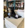 Image 4 : 5 PAIRS OF WOMENS BOOTS, SIZE 9