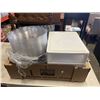 Image 1 : CONTAINERS WITH LIDS, PLASTIC ORGANIZER AND DEDCORATIVE PLATE