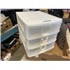 Image 3 : CONTAINERS WITH LIDS, PLASTIC ORGANIZER AND DEDCORATIVE PLATE