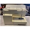 Image 1 : SINGER SEWING MACHINE AND THERMOSES