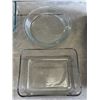 Image 2 : FIRE KING MEASURING CUPS AND PYREX BAKING DISHES