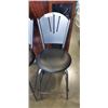 Image 2 : 2 METAL BARSTOOLS WITH BLACK LEATHER SEAT