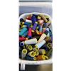 Image 2 : 2 BASKETS OF SEWING THREAD SPOOLS