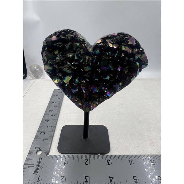 4 x 3.2 INCH AMETHYST AURA HEART