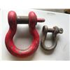 Image 1 : 2 Large Clevis 45 Ton and 9.5 Ton