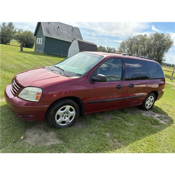 2004 Ford Mini Van (Watch Movie)