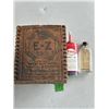 Image 1 : Antique Wood Box E-Z, Esso Oil Can, 6-12 Glass