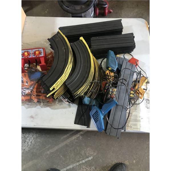 Vintage Racetrack - Original Box with Cars