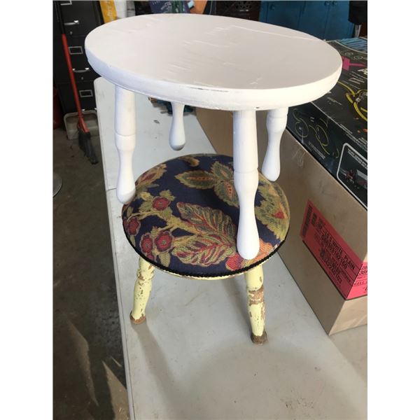 2 Antique Stools