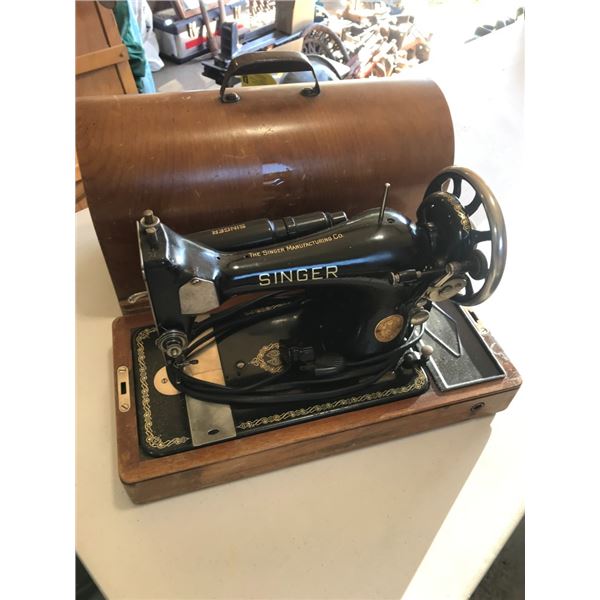 Singer Sewing Machine in Wood Case