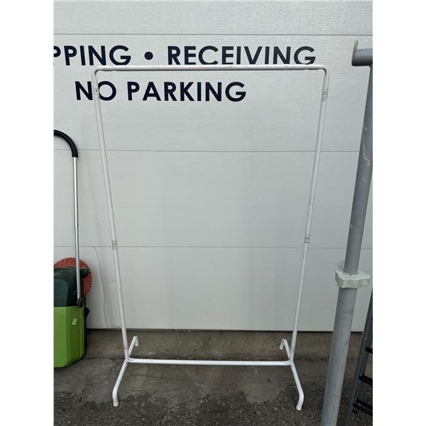 Clothing rack