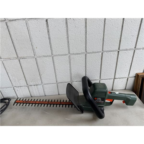 Black & Decker hedge trimmer