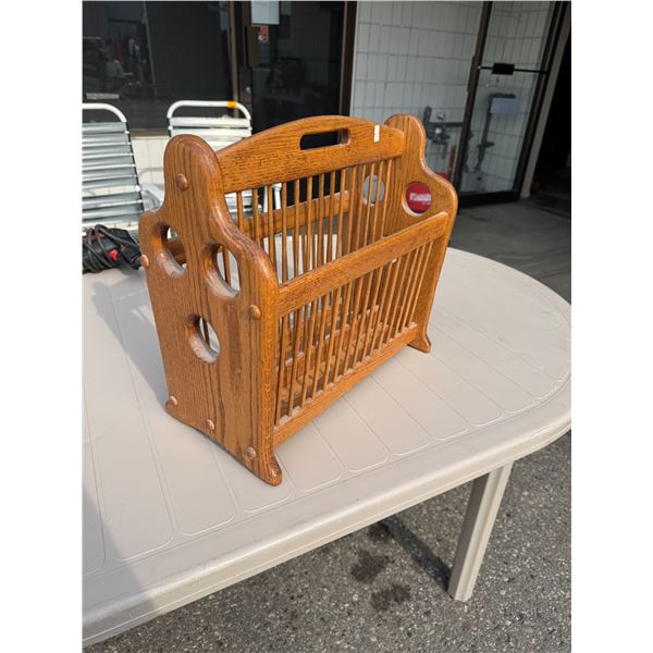 Magazine stand