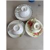 Image 1 : Tea, cups, and saucers
