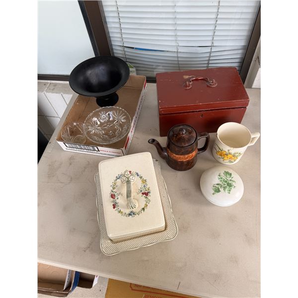 Assorted collectibles