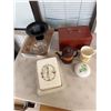 Image 1 : Assorted collectibles