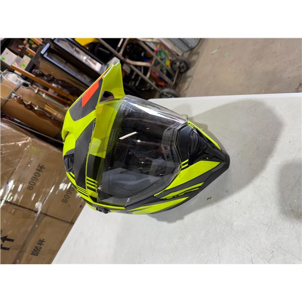 Medium helmet