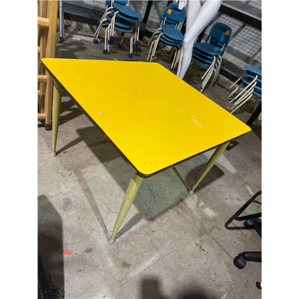 Child's table